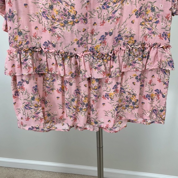 Jessica Simpson Floral Print Surplice top - Picture 3 of 8